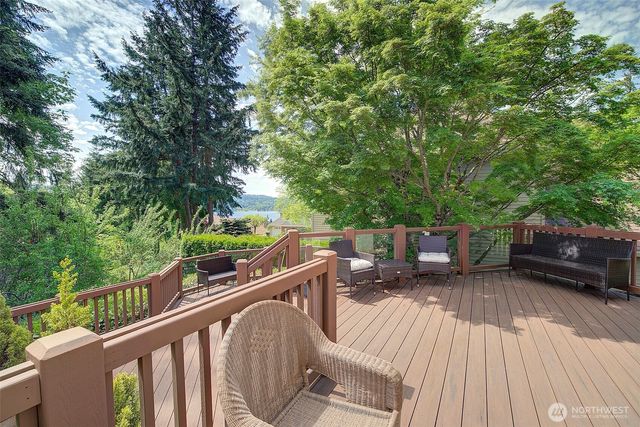 2439 196th Avenue SE, Sammamish, WA 98075