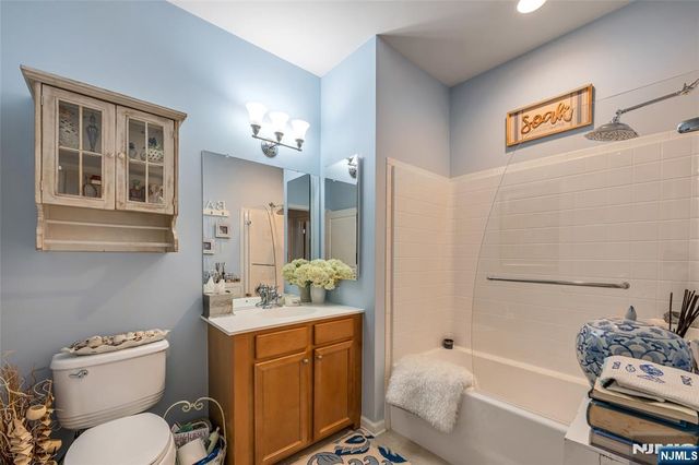 3213 Warrens Way, Wanaque, NJ 07465