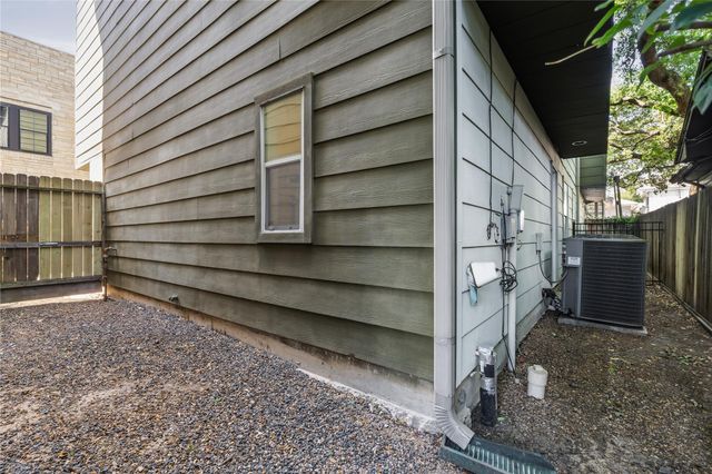 112 Byrne Street C, Houston, TX 77009