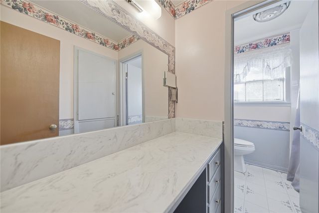 1006 Top Hill, Brenham, TX 77833