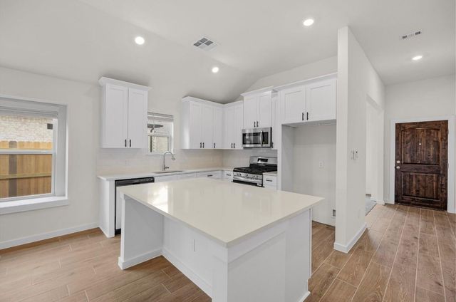 13210 Hayden Peak Drive, Iowa Colony, TX 77583