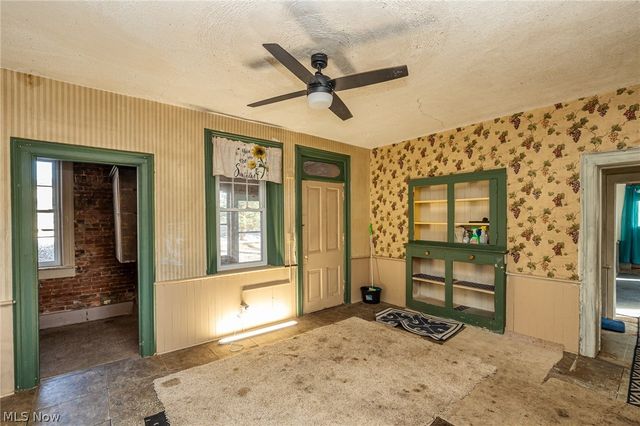 514 Reno Drive, Louisville, OH 44641