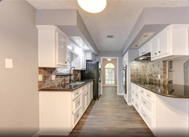 10727 Sagewillow Lane, Houston, TX 77089