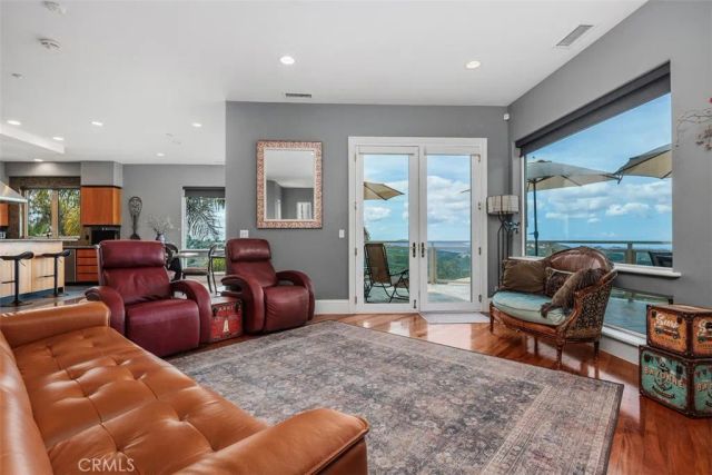 28521 Gladstone Court, Escondido, CA 92026