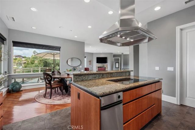 28521 Gladstone Court, Escondido, CA 92026