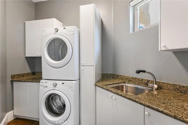 28521 Gladstone Court, Escondido, CA 92026