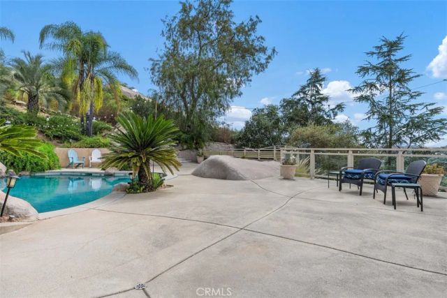 28521 Gladstone Court, Escondido, CA 92026