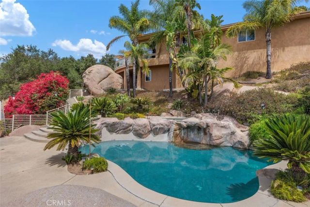 28521 Gladstone Court, Escondido, CA 92026