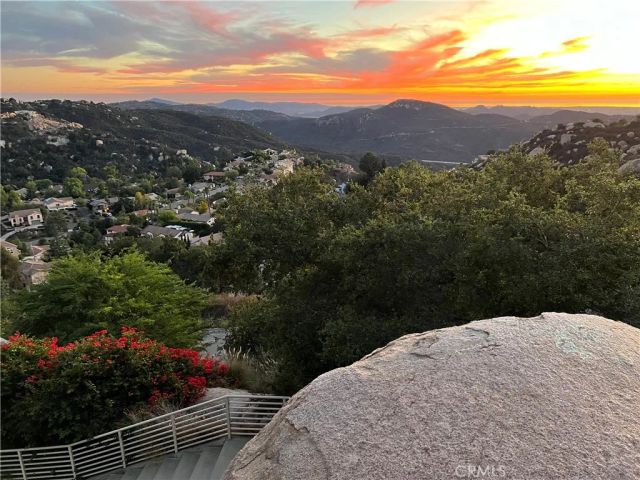 28521 Gladstone Court, Escondido, CA 92026