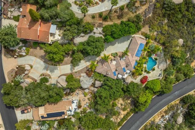28521 Gladstone Court, Escondido, CA 92026