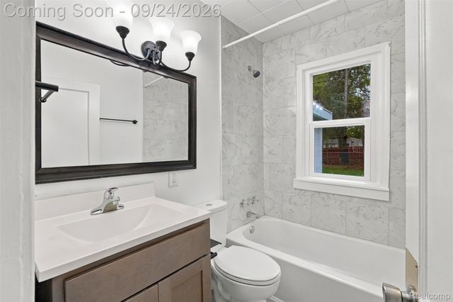 21631 Jacksonville Street, Farmington Hills, MI 48336