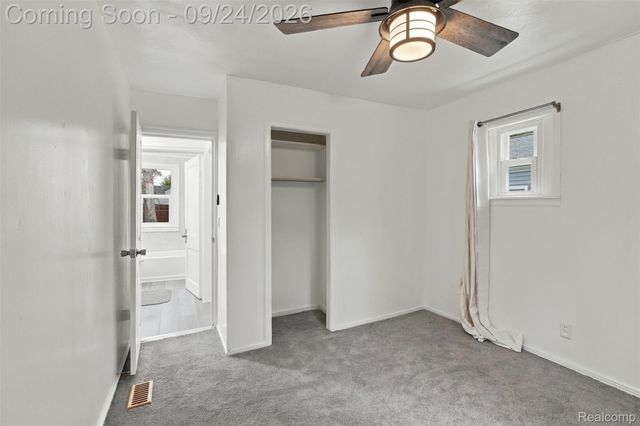 21631 Jacksonville Street, Farmington Hills, MI 48336