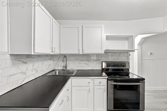 21631 Jacksonville Street, Farmington Hills, MI 48336
