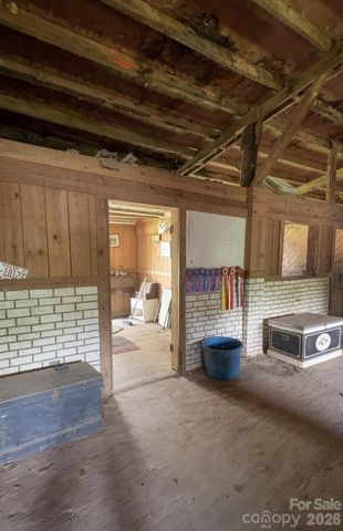 350 Vick Russell Lane, Columbus, NC 28722