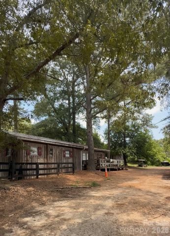 350 Vick Russell Lane, Columbus, NC 28722