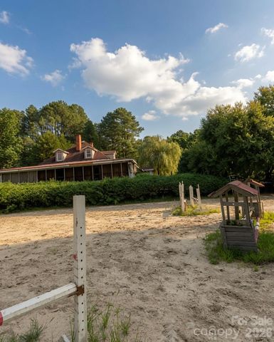 350 Vick Russell Lane, Columbus, NC 28722