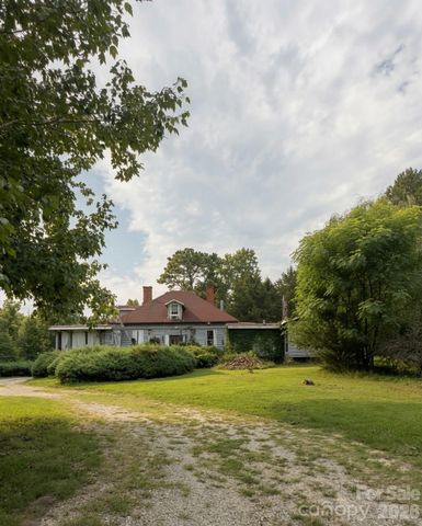 350 Vick Russell Lane, Columbus, NC 28722