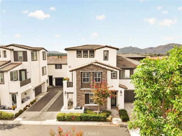 31865 Calle Luz, Temecula, CA 92592