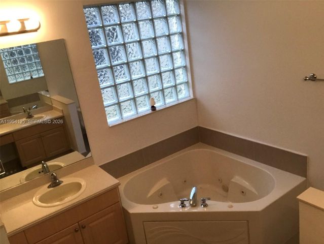 19351 SW 61st St 19351, Pembroke Pines, FL 33332