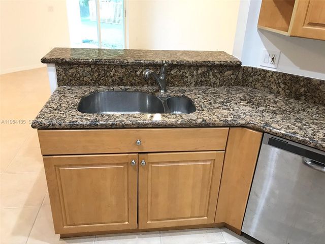 19351 SW 61st St 19351, Pembroke Pines, FL 33332