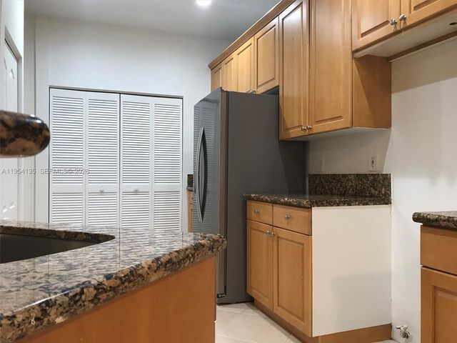 19351 SW 61st St 19351, Pembroke Pines, FL 33332