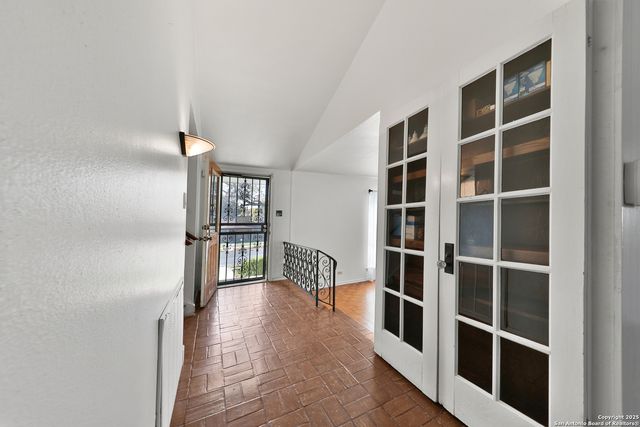 6223 Wigwam Dr, San Antonio, TX 78238