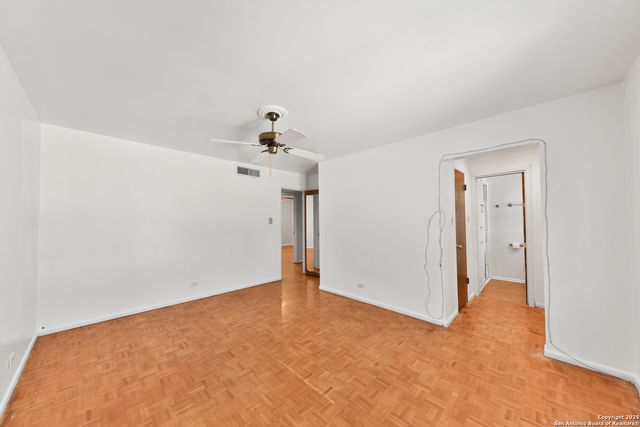 6223 Wigwam Dr, San Antonio, TX 78238