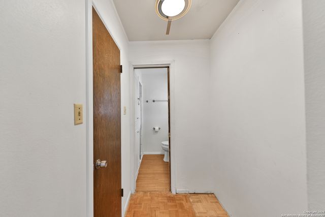 6223 Wigwam Dr, San Antonio, TX 78238