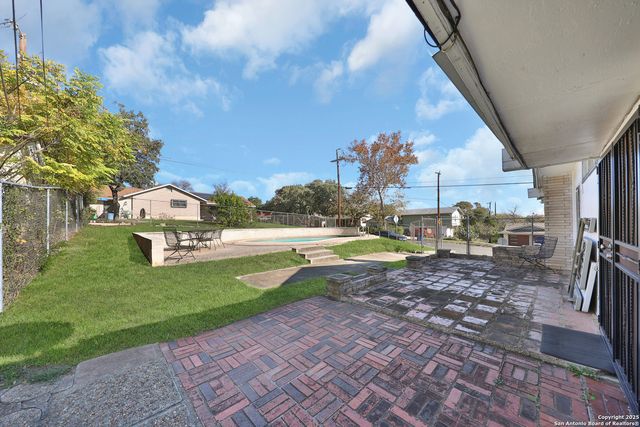 6223 Wigwam Dr, San Antonio, TX 78238