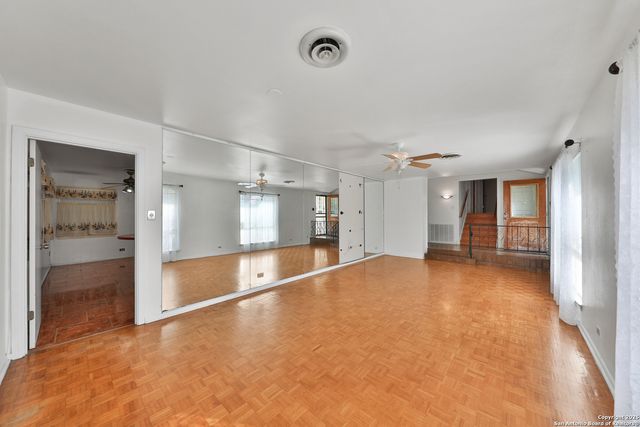 6223 Wigwam Dr, San Antonio, TX 78238