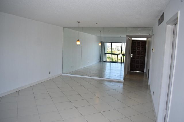 3000 Presidential Way 503, West Palm Beach, FL 33401