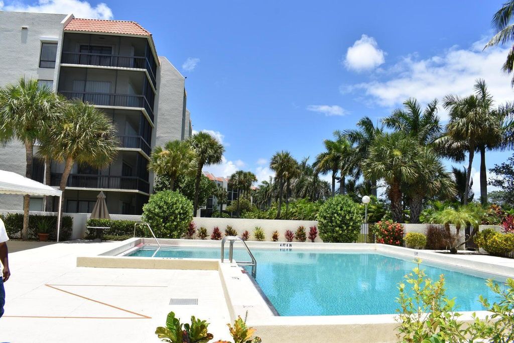 3000 Presidential Way 503, West Palm Beach, FL 33401