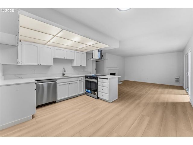 13105 Nw 8TH Ave C, Vancouver, WA 98685