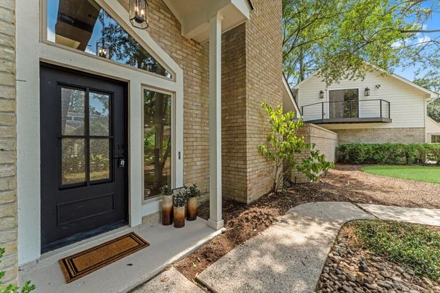 4 N Autumnwood Way, The Woodlands, TX 77380