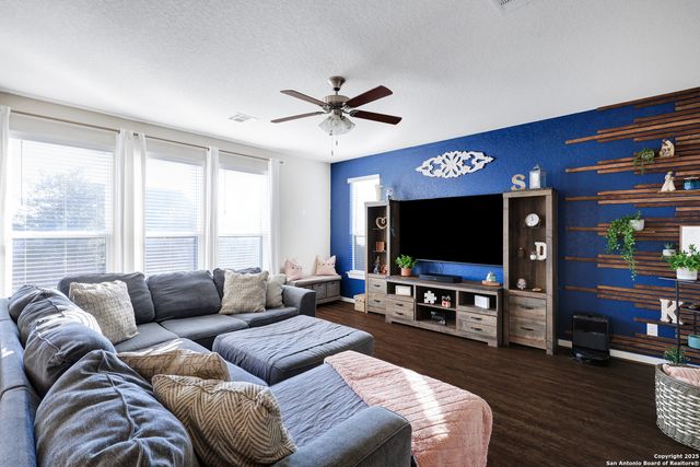 10614 Rosalina Loop, Converse, TX 78109