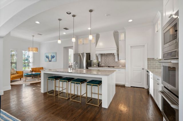 2200 Whitman Lane, Carrollton, TX 75010