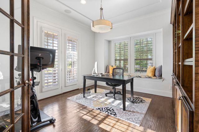 2200 Whitman Lane, Carrollton, TX 75010