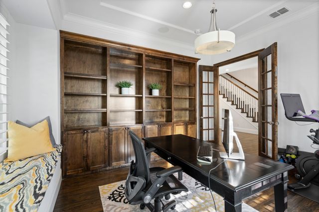 2200 Whitman Lane, Carrollton, TX 75010