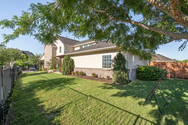 2200 Whitman Lane, Carrollton, TX 75010