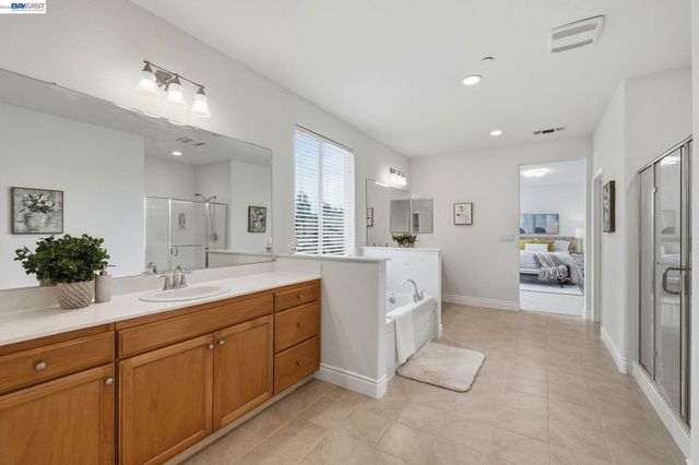 574 Mandevilla Dr, Brentwood, CA 94513