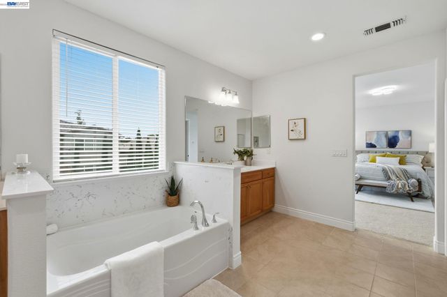 574 Mandevilla Dr, Brentwood, CA 94513