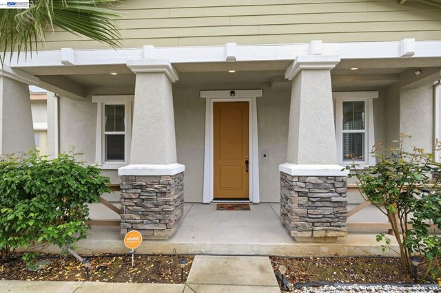 574 Mandevilla Dr, Brentwood, CA 94513