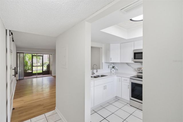 6314 NEWTOWN CIRCLE 14A2, Tampa, FL 33615