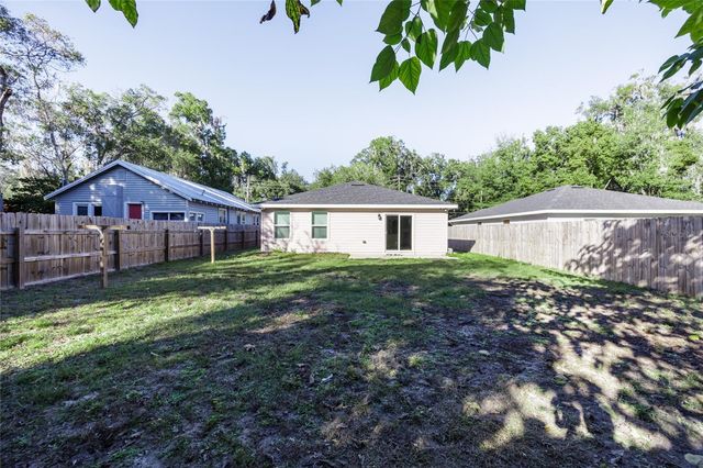 1111 SE 2ND AVENUE, Gainesville, FL 32641