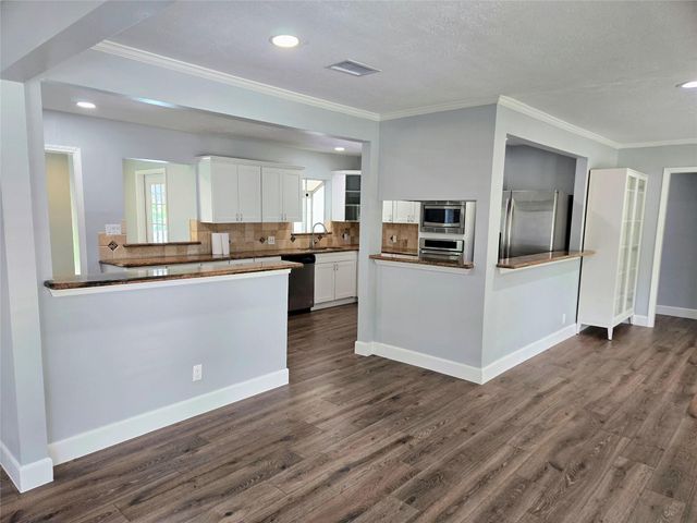 5010 Mayfair Street, Bellaire, TX 77401