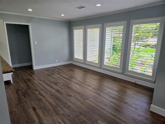 5010 Mayfair Street, Bellaire, TX 77401