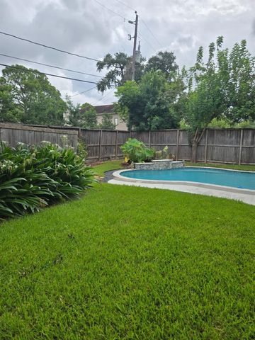 5010 Mayfair Street, Bellaire, TX 77401