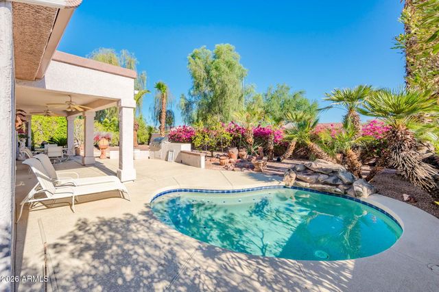 16048 W EAGLE RIDGE Drive, Surprise, AZ 85374