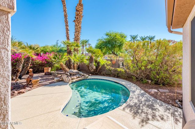 16048 W EAGLE RIDGE Drive, Surprise, AZ 85374