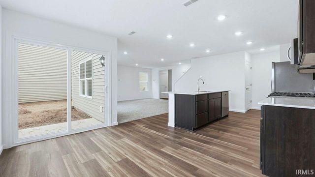 1321 Greencastle Drive, Warsaw, IN 46582